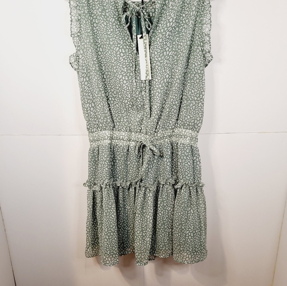 Pinch Lined Floral Dress Size Small NEW with Tag - Picture 4 of 12